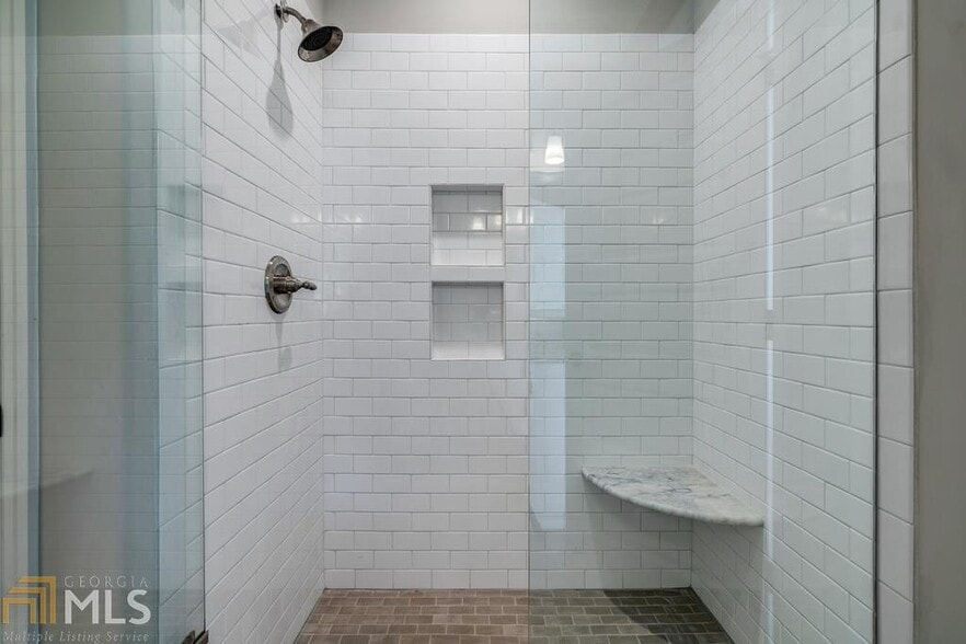 Building Photo - 1070 Bridle Trl