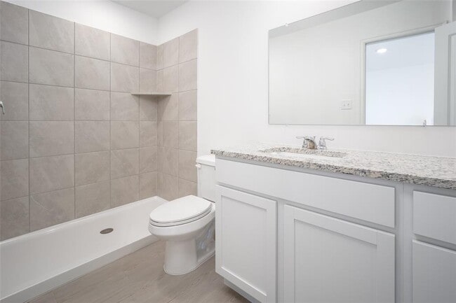 Building Photo - 2023 Delphine Dr