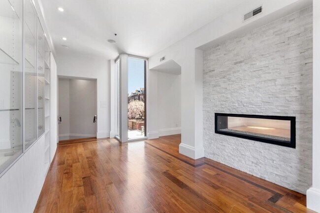 Building Photo - 32 Rutland St