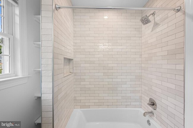 Building Photo - 2816 Ellicott St NW