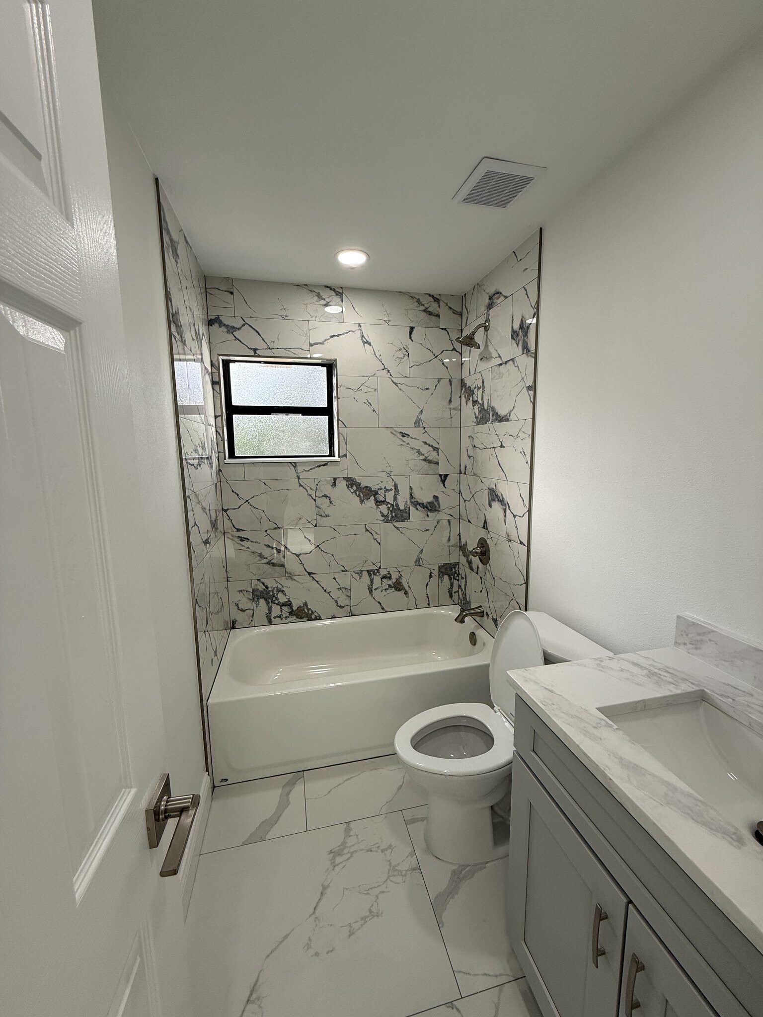 Building Photo - 6521 Alta Monte Dr