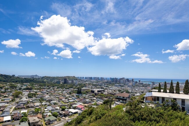 Building Photo - 1170 Kaumailuna Pl