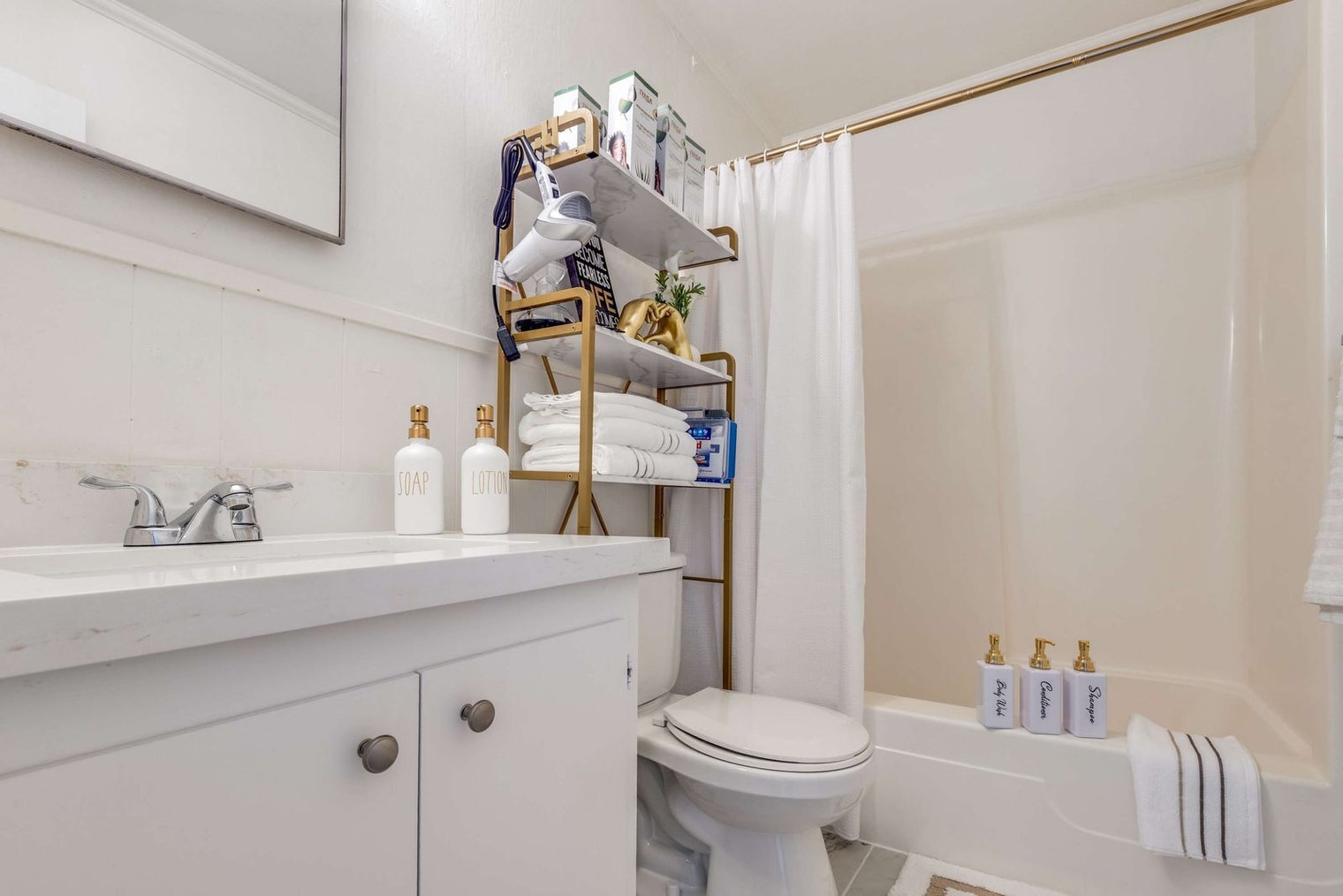 Building Photo - 216 Mitchell St