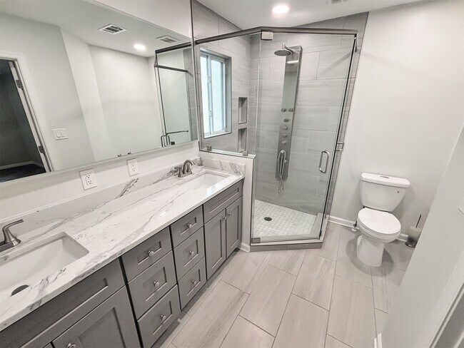 Building Photo - Beautifully Updated 4-Bedroom Home in Top-Rated Walton High District