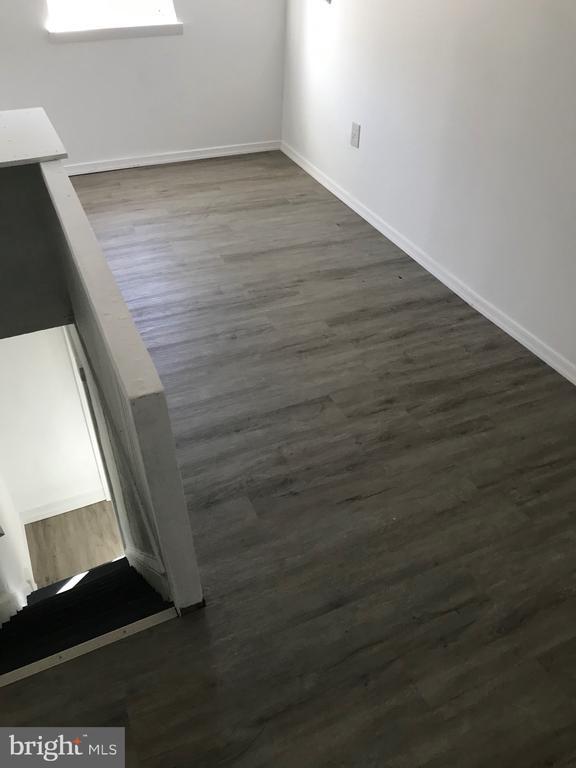 Building Photo - 4832 E Roosevelt Blvd