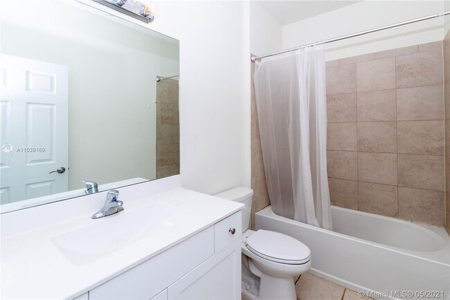 Building Photo - 3376 SE 1st St