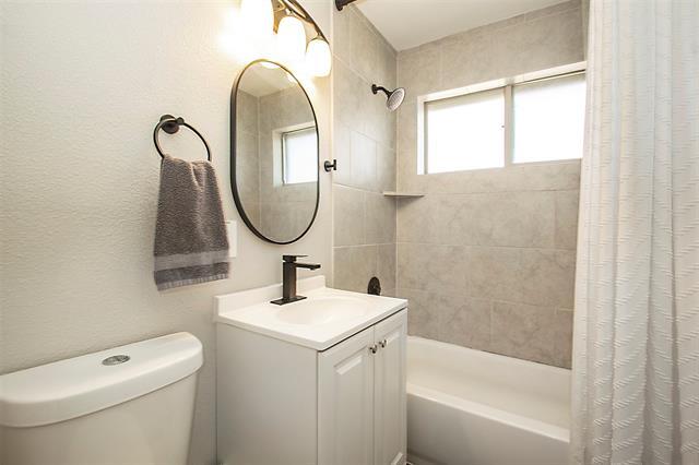 Building Photo - 1250 Dalhart Dr