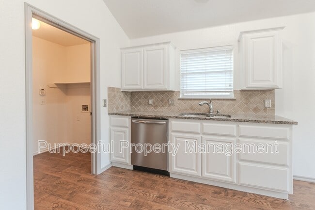 Building Photo - 16416 Oconee Creek Dr