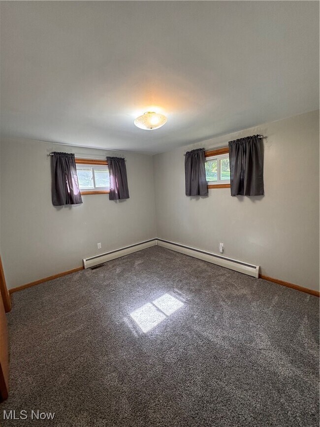 Building Photo - 54084 High View Row