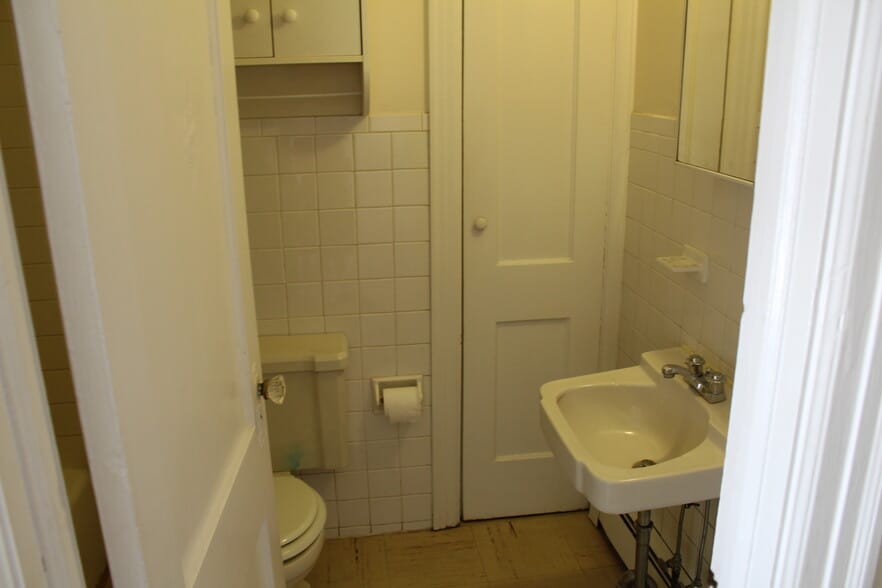 Building Photo - 23 Fleetwood Ave