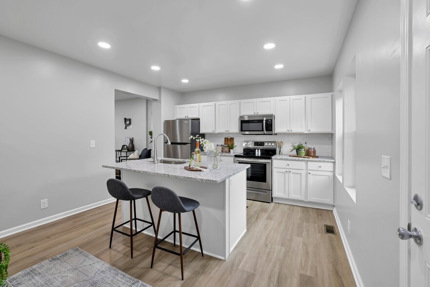 Luxury granite countertops kitchen - 187 N Harris Ave