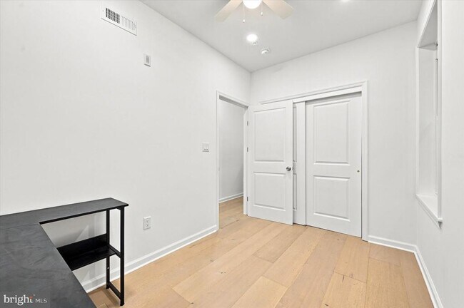 Building Photo - 1644 N Marshall St