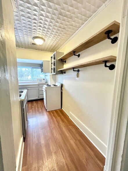 Kitchen - 345 N Main St