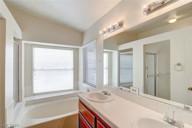 Building Photo - 217 S White Cloud Cir