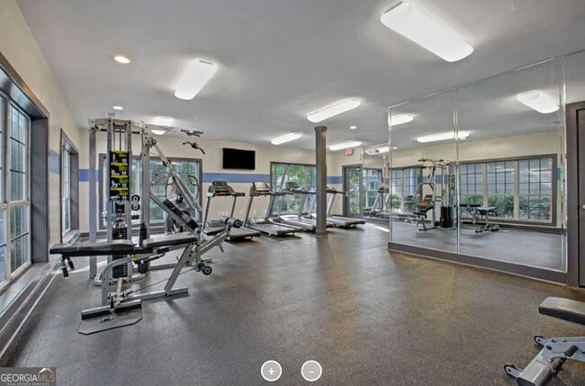 Building Photo - 7150 Peachtree Dunwoody Rd NE