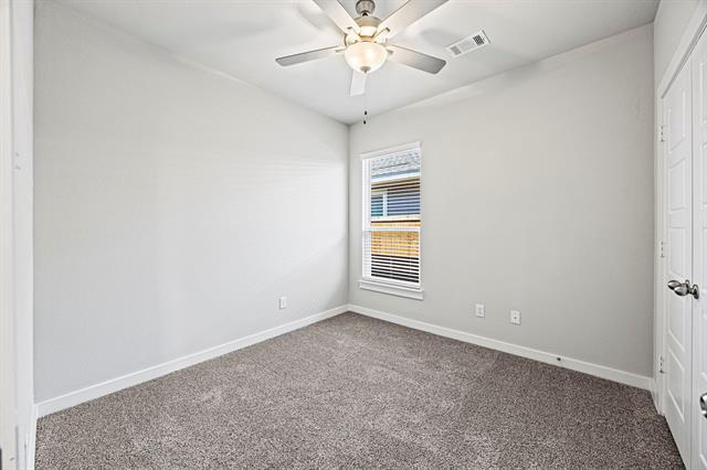 Building Photo - 617 Blackland dr