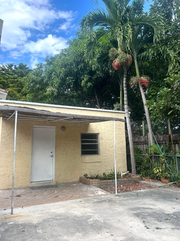 Building Photo - 485 NW 25th Ct