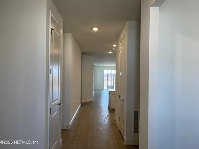 Building Photo - 66 Otsego Ln