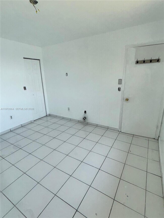 Building Photo - 6715 W 26th Dr