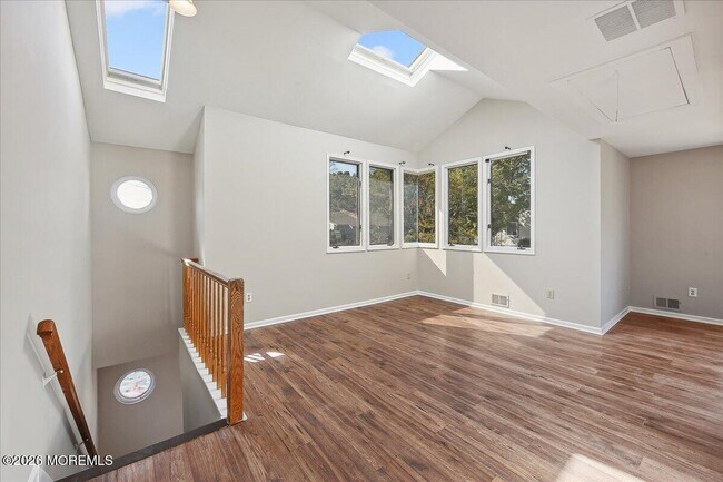 Building Photo - 140 Northrup Dr