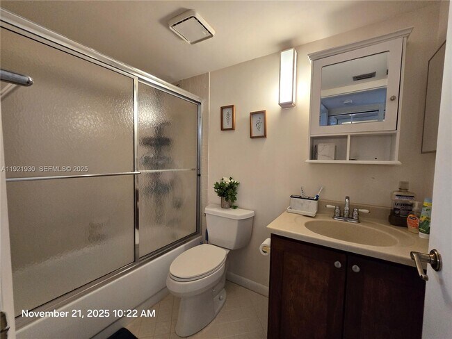 Building Photo - 2900 NW 42nd Ave