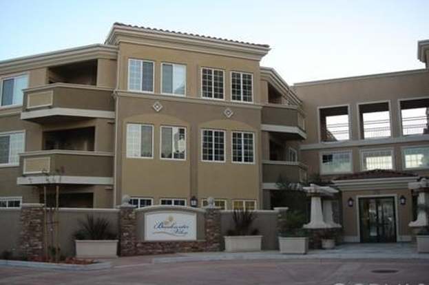 Building Photo - 2750 Artesia Blvd