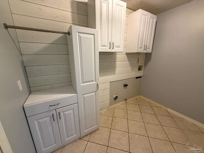 Building Photo - 1137 Carla Dr