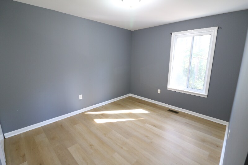 Building Photo - 7824 Briardale Terrace