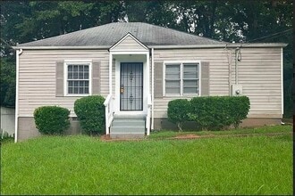 Building Photo - 2 Bed, 2 Bath in Atlanta!