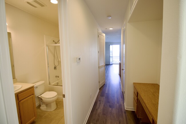 Building Photo - 643 Turnbuckle Dr