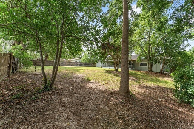 Building Photo - 4505 SE 12th Pl