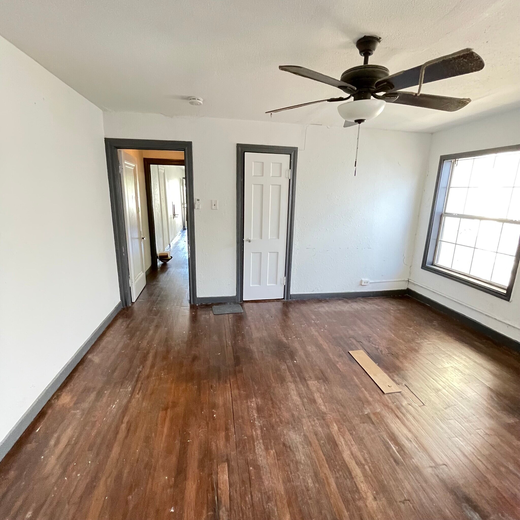 Building Photo - 208 Claremont Ave