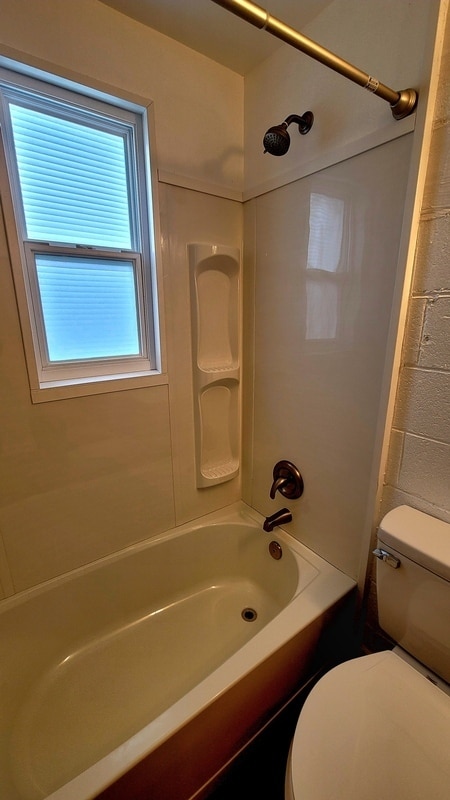 Building Photo - 118 N Old Church St