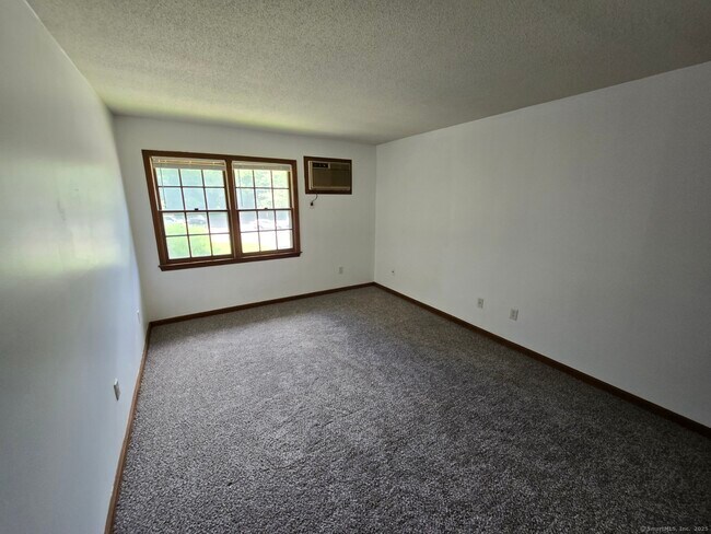 Building Photo - 34 A Padanaram Rd