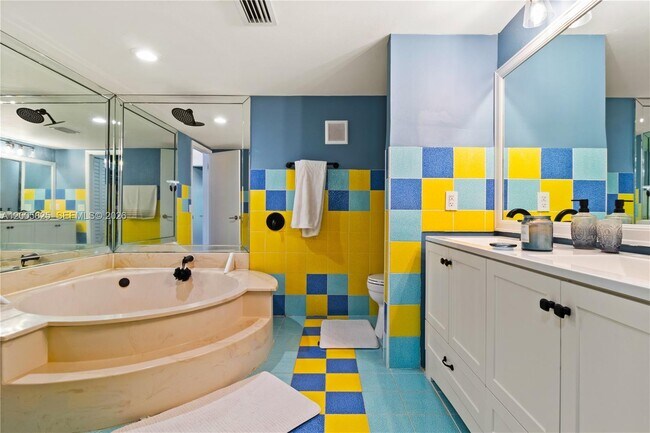 Building Photo - 6614 SW 114th Pl