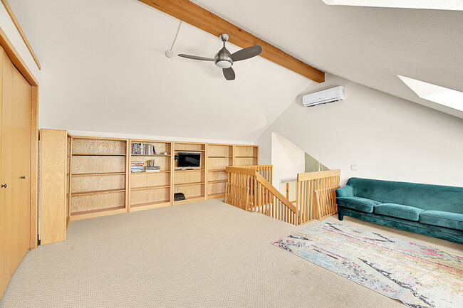 Building Photo - 3644 Hazelwood Ct