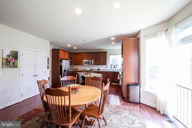 Building Photo - 5812 Falls Gate Ct