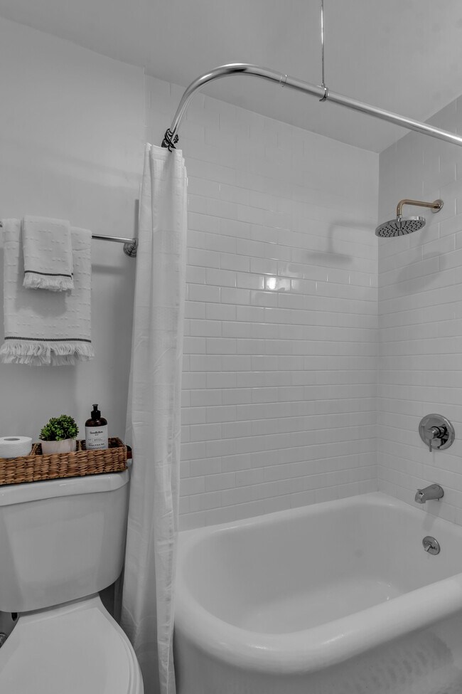 Building Photo - 23 Allen St