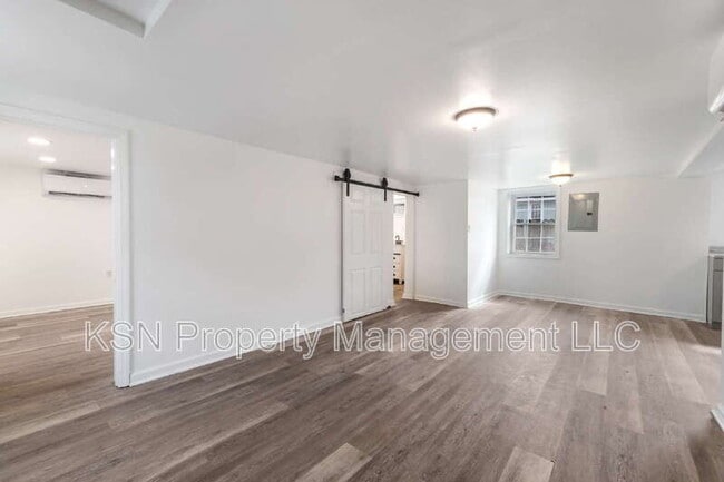 Building Photo - 2015 E 58th St