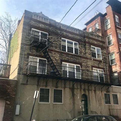 Front of Bldg - 419 5th St