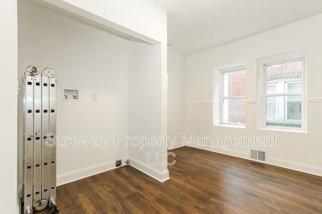 Building Photo - 447 Pusey Ave