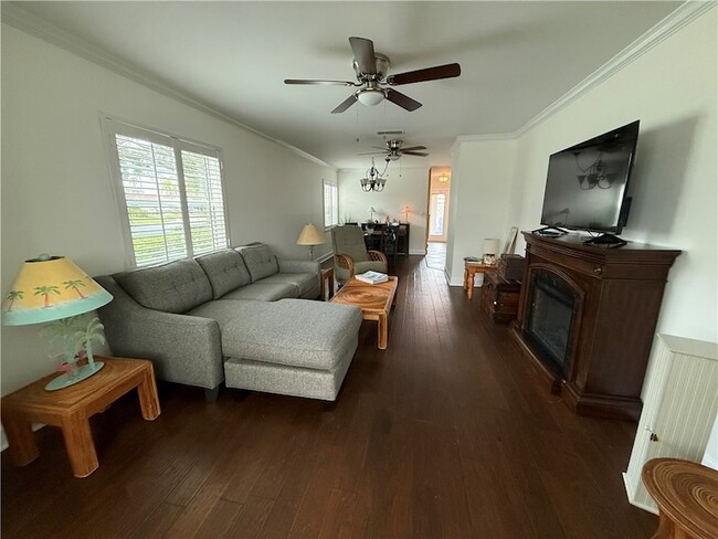 Building Photo - 18 Vista Palm Ln