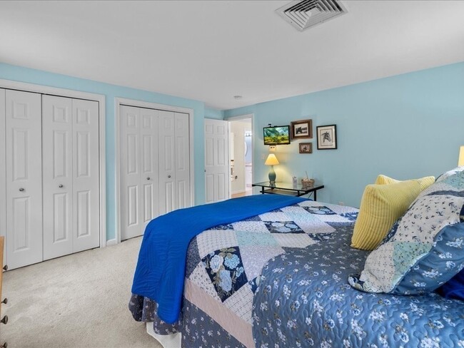 Building Photo - 6 Wood St