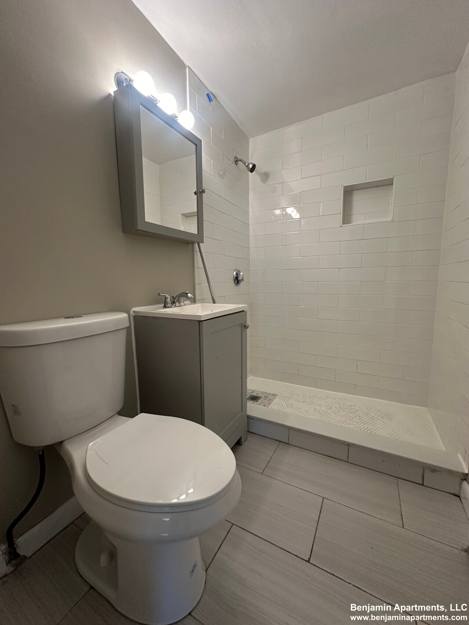 Building Photo - 50 Evergreen St