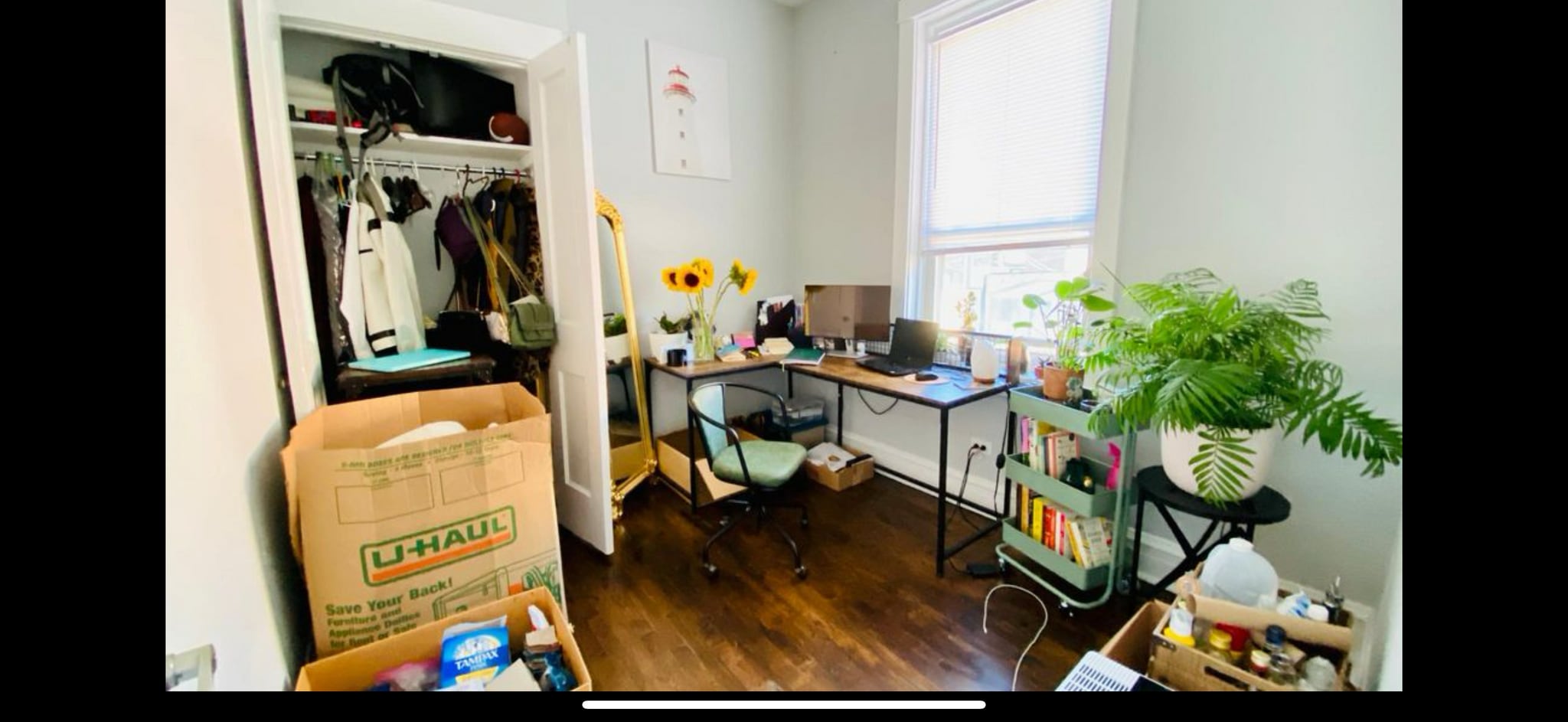 Building Photo - 2100 W Division St