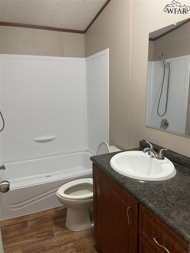 Building Photo - 1007 S Wall St