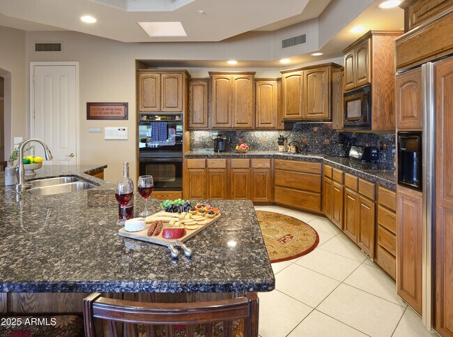 Building Photo - 25550 N Wrangler Rd