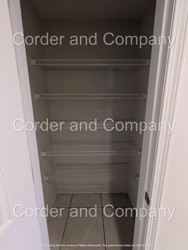 Building Photo - Beautiful & Cozy 3 Bedroom 2.5 Bathroom 1,760 Sq.Ft 2 Story Townhome