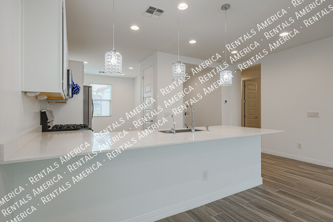 Building Photo - 5938 N 90th Dr