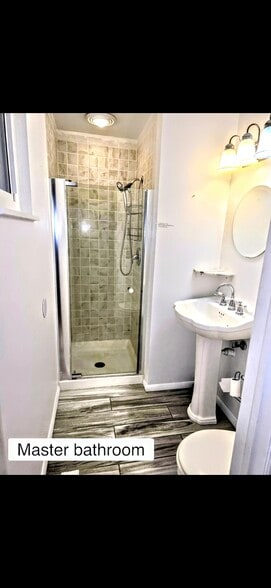 Master Bedroom With Shower Only - 4236 Astor Ave